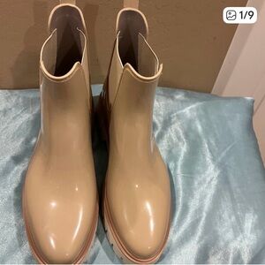 DV by Dolce Vita Glossy Beige Ankle Boots